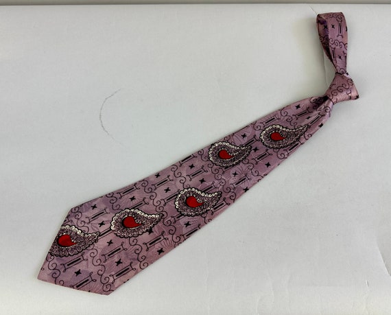 1940s Picture Perfect Paisley Necktie | Vintage 40s Icy Lavender Rayon Self Tie Cravat with Red Centered Paislies and Black Line Drawings