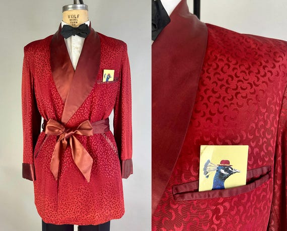 1940s Moonlight Martinis in Maine Smoking Jacket | Vintage 40s Red Acetate Satin Crescent Moon Pattern Lounge Robe with Belt | Medium
