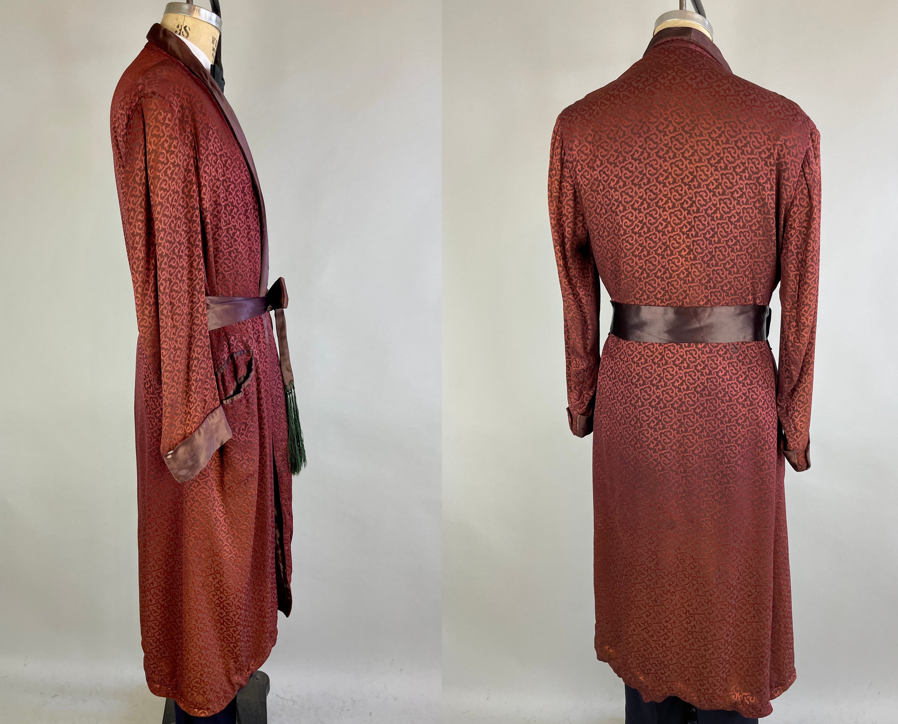 1940s Gilded Age Dressing Robe Vintage 40s Amber Swirls Over Cinnamon