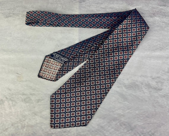 1930s Through the Window Necktie | Vintage 30s Silk Jacquard Self Tie Cravat w/Silver Pink & Blue Windowpane Diamonds Stained Glass Pattern