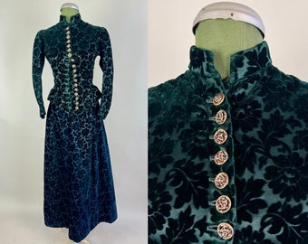 1800s Ethereal Envy Dress Ensemble | Antique Victorian Two Piece Forest Green Velvet Floral Burnout Skirt & Bodice Gown Set | Extra Small XS