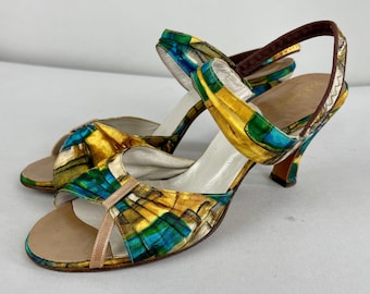 1950s Millie's Mid Century Modern Sandals | Vintage 50s Tiki High Heel Open Toes Strappy Yellow Blue White Fabric Shoe |Size 8.5 8&1/2 US