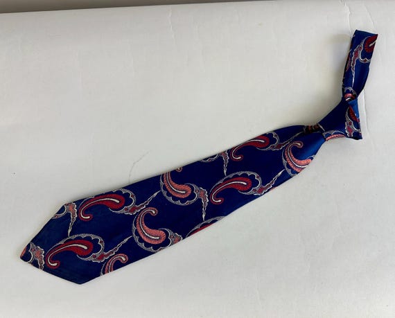 1930s Positively Paisley Necktie | Vintage 30s Navy Blue White Coral and Hot Pink Silk Jacquard Self Tie Cravat
