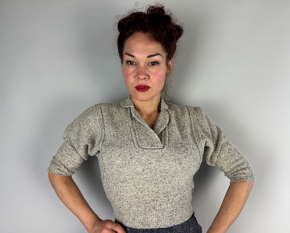 1950s Stone Cold Fox Sweater | Vintage 50s Variations on Grey Flecked Tweed Chenille Wool Knit Pullover Jumper Blouse | XS Small Medium