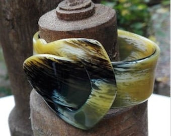 Exceptionally beautiful resin bangle