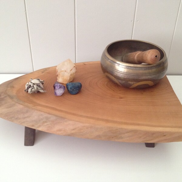 Table de l'autel de bord en direct / Puja