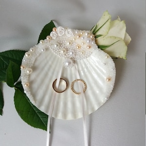 Wedding  ring holder. Beach wedding ring holder. Shell ring holder