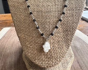 Hamsa Necklace, hamsa white druzy necklace, Bat Mitzvah Gift, Evil Eye Hamsa Necklace, Jewish Jewelry, Protection Necklace, Yoga Jewerly