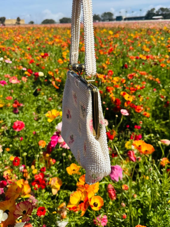 1960s Vintage Lumured Corde Bead Floral Purse – M… - image 2