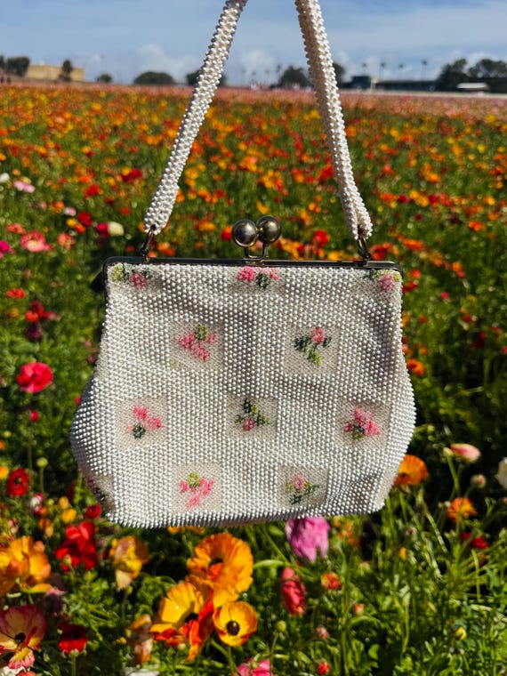 1960s Vintage Lumured Corde Bead Floral Purse – M… - image 7