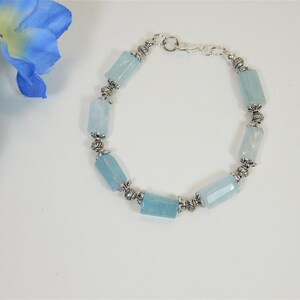 Aquamarine and Silver Beaded Bracelet (B98)