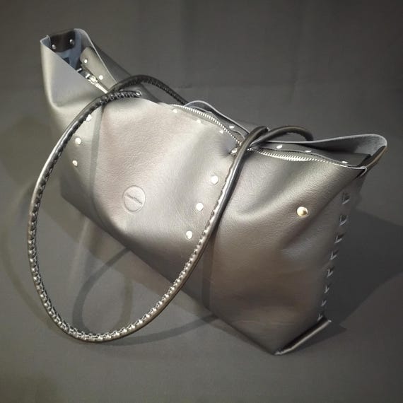James Watson Jumper Tote - Handmade Kangaroo Leather Bag - Extremely strong and light weight at only 341 grams - Black