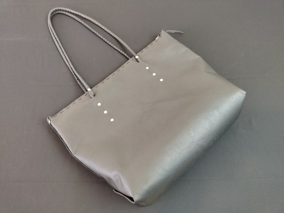 James Watson Jumper Tote - Handmade Kangaroo Leather Bag - Extremely strong and light weight at only 319 grams.