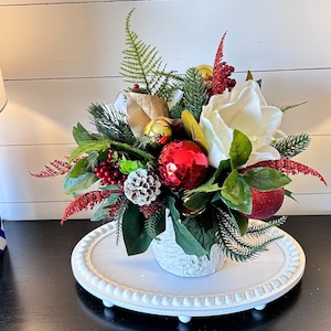 Christmas centerpiece for table, magnolia flower arrangement centerpiece, white and red Christmas centerpiece, Christmas floral arrangement