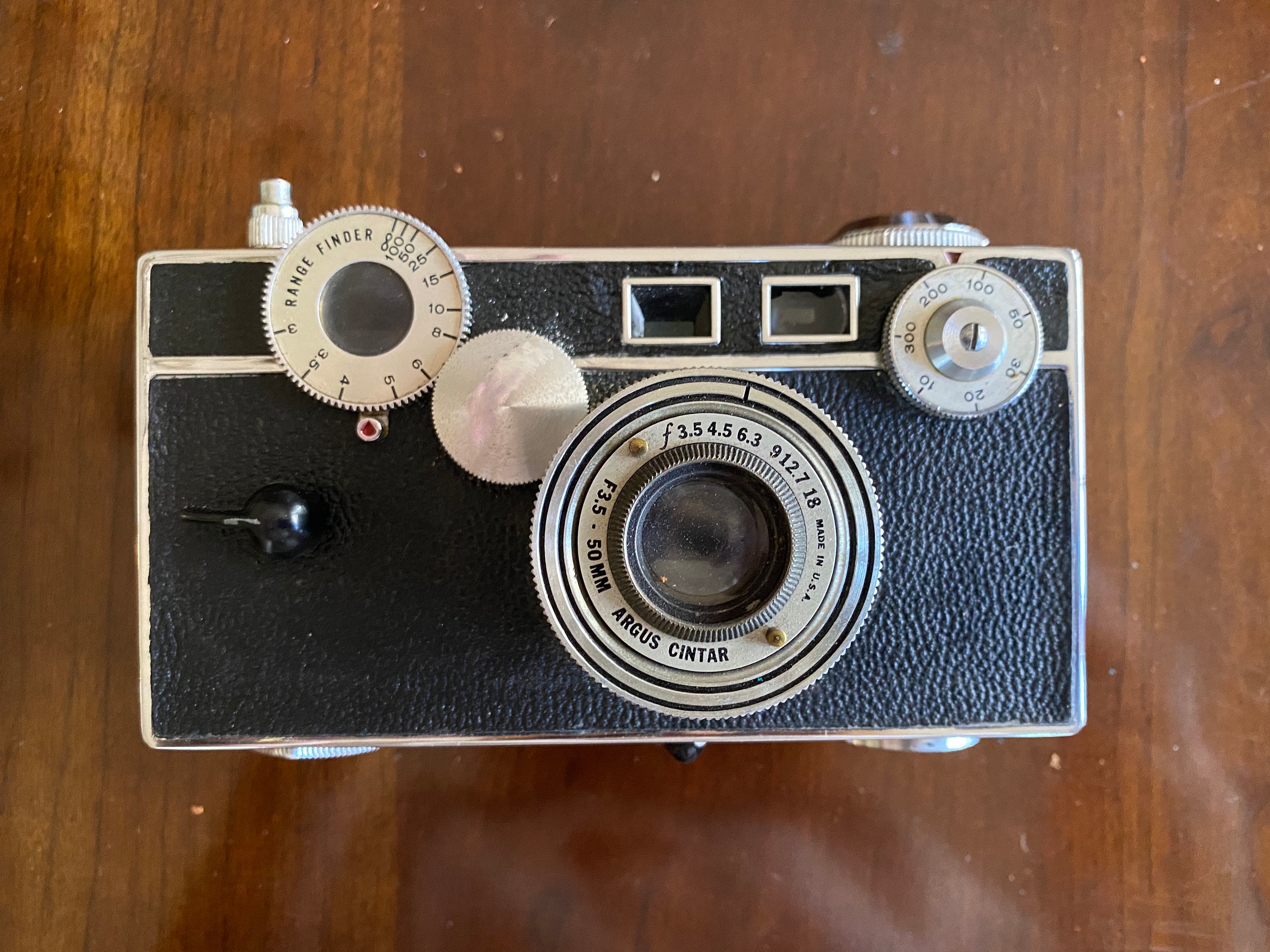 Vintage Argus Model C3 Camera [Leather Case + Manual]