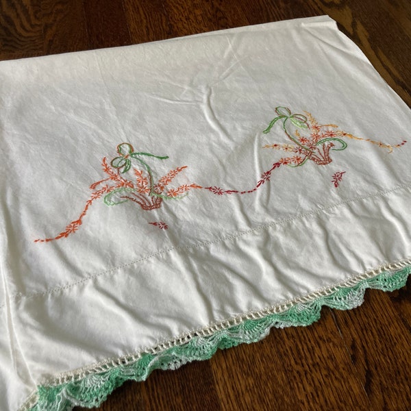 Vintage Pair Standard Pillowcases Hand Crocheted Edge Green Flower Basket White Openwork