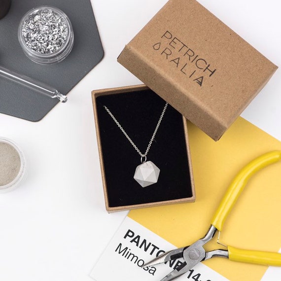 Concrete Icosahedron Necklace //Geometric Necklace//Concrete Necklace//Brutalist//Platonic Solids Necklace