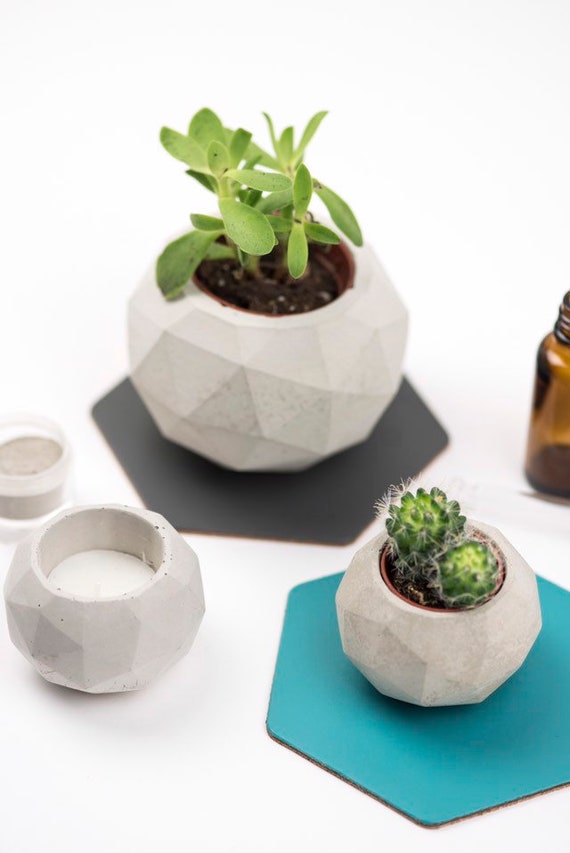 Geodesic Sphere Concrete Planter, Large//Geometric Planter//Cactus Planter//Succulent Planter