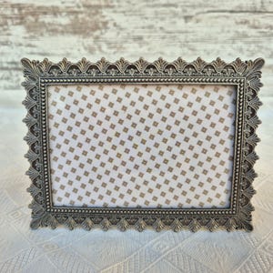 Ornate Picture Frame Metal Tabletop, Silver Tone Pewter Finish by Russ for a 3x4.5 Inch Photo, Made in Taiwan