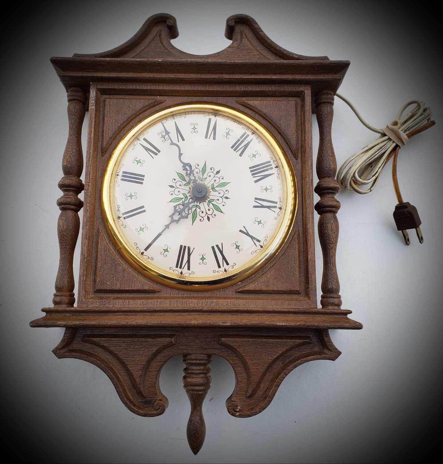 Spartus Electric Wall Clock Mid Century Vintage Brown Molded Etsy