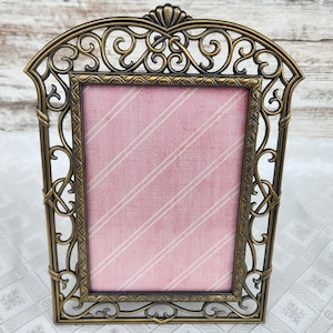 Metal Vine Picture Frame - Etsy