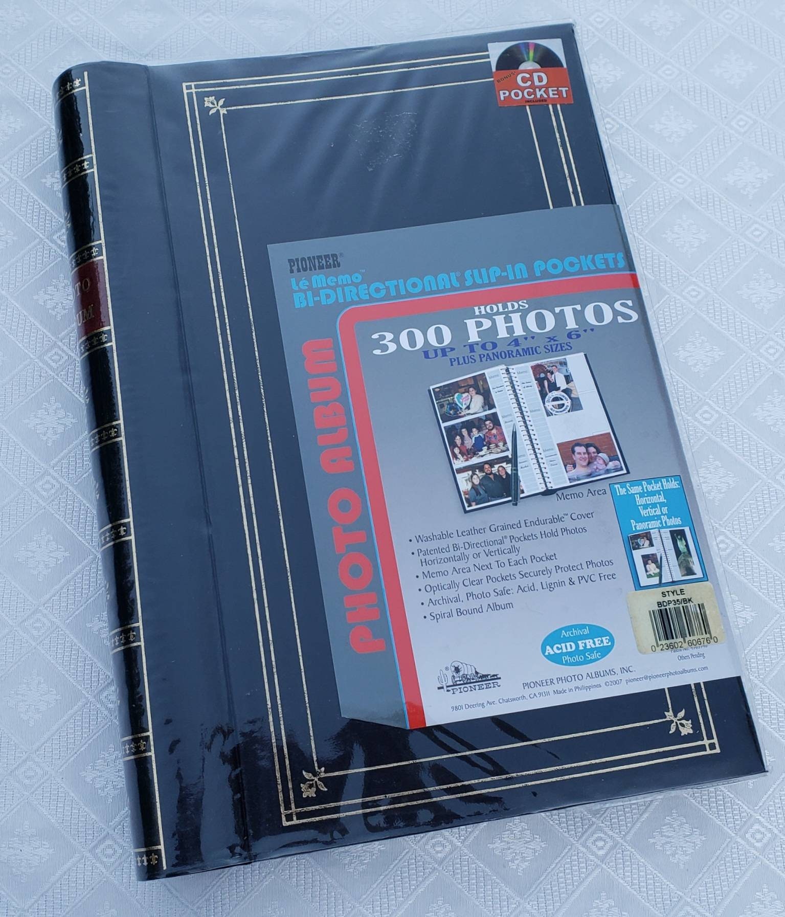 Pioneer Spiral Bound Le Memo Pocket Photo Album, Holds 300 4x6 Photos,  White BDP35/BW