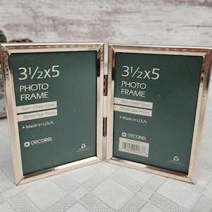 Double Hinged Picture Frame, Gold Tone For 3.5x5 Inch Portraits Photos