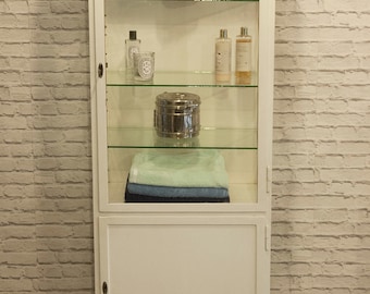 金属製キャビネット Industrial Doctors Cabinet Antique Medical