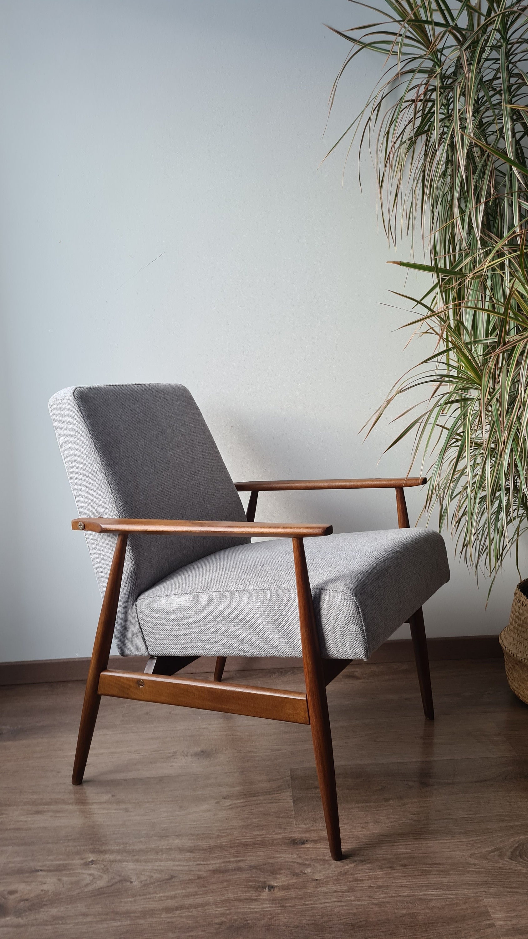 Sillón Madera Estilo Nórdico Tapizado Gris SIENA - Desvan Vintage