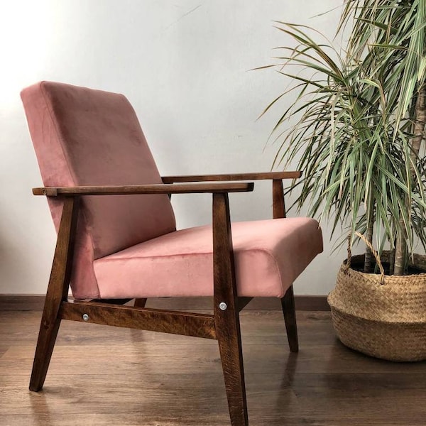 Fauteuil en velours rose de style danois, 1960