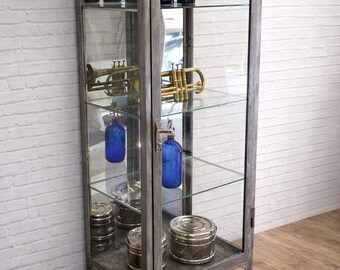 Medikamentenschrank mit Kühlschrank | Weiß. Furnierfarbe: Weiß