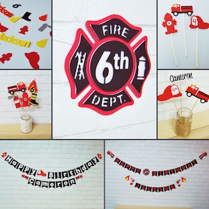 K&ouml;nnte beinhalten: Feuerwehr-Geburtstagsdekorationen mit einem roten und schwarzen Feuerwehrschild, einem Banner mit der Aufschrift "Happy Birthday Cameron" und roten und schwarzen Feuerwehrwagen- und Feuerwehrmann-Cupcake-Toppern.