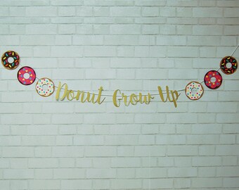 Donut opgroeien verjaardag banner donut thema verjaardag banner, eerste verjaardag banner, donut verjaardag, aangepaste partijen door PartyAtYourDoor op Etsy