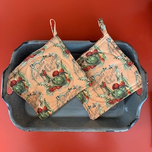 Vegetable Garden Potholders Farmhouse Style set of 2 Cotton Quilted HotPads Durable 3 Layer Insulation  Hanging Loop Great Gift Handmade USA