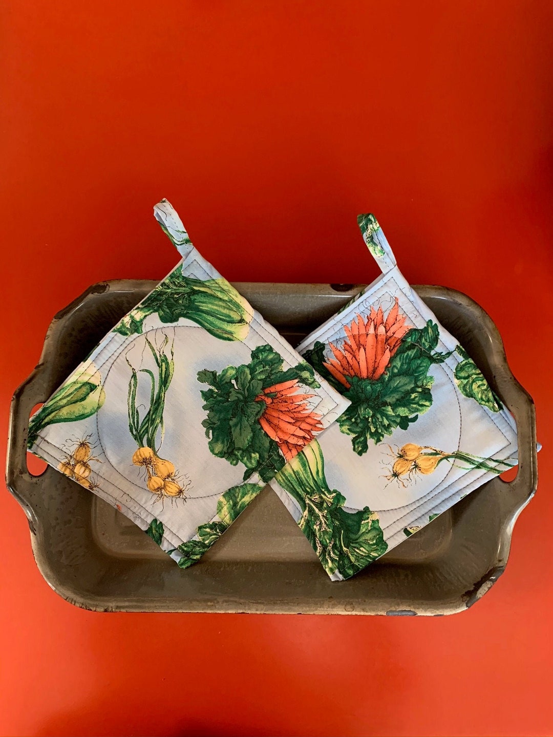 Potholders Set of 2 Cotton Quilted Floating Vegetables Print Hot Pads 3