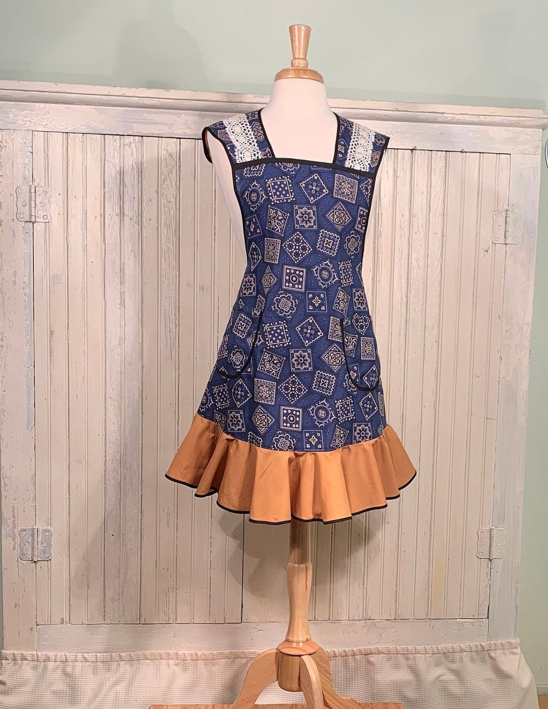 Robe Ashanti Grise Et Blanche - Taille 40 - Modèle Féminin En Excellent état