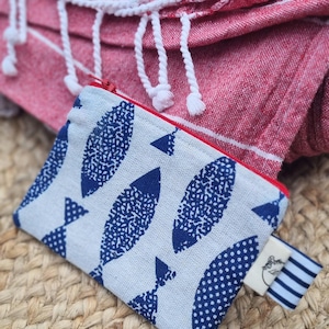 Marine fish purse