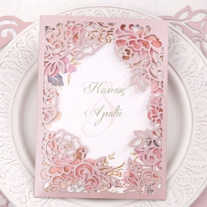 Floraler Spitzenrahmen Hochzeitseinladung Taschenumschlag 5x7, SVG-Vorlage, RSVP, halbgefaltete Karte, Laser-Cut-Datei, Silhouette Cameo, Cricut