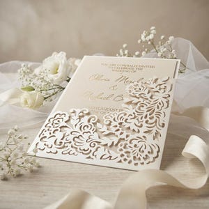 Sobre de bolsillo para invitación de boda floral de 5 x 7 con marco de esquina, plantilla SVG láser, quinceañera, Silhouette Cameo, Cricut