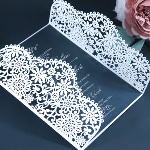 Florale Gate-Fold-Hochzeitseinladung, lasergeschnittene 5x7-Kartenvorlage, SVG DXF-Schneidedatei, Silhouette Cameo, Cricut Digitaler Download