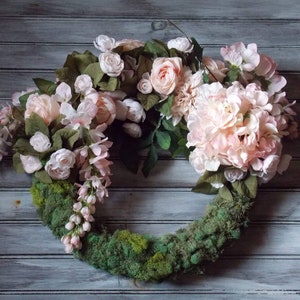 Door Wreath, Flower Wreath, Pink Wreath, Large Wreath, Soft Pink, Delicate Wreath, Reindeer Moss