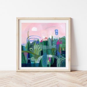 Piccolo dipinto colorato di paesaggio astratto rosa e verde stampato su carta d'arte. Stampa giclée del dipinto originale di Sarina Diakos