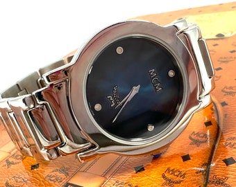 MCM Armbanduhr Watch Armbanduhr Uhr Swiss Made Steel Silber Dunkelblau LogoPrint