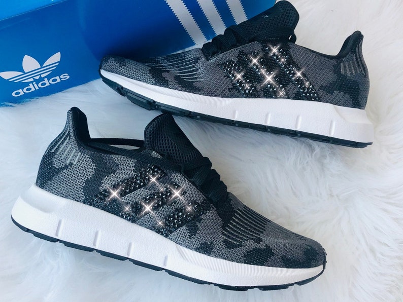 Sneaker Crystal Adidas Swift Run Wmns Luxus Sneakers Mit Swarovski Elements Altrosa Gold Kleidung Accessoires Pvcplus Co Nz