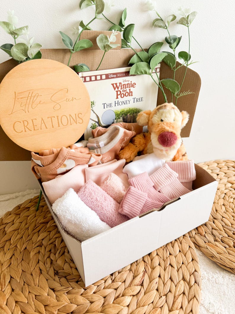 SMALL Baby Shower Hamper I Newborn Gift Hamper I New Baby Gift I Mum and Bub Hamper I Gender Neutral Gift Box image 13