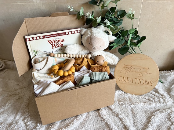 SMALL Baby Shower Hamper I Newborn Gift Hamper I New Baby Gift I Mum and Bub Hamper I Gender Neutral Gift Box