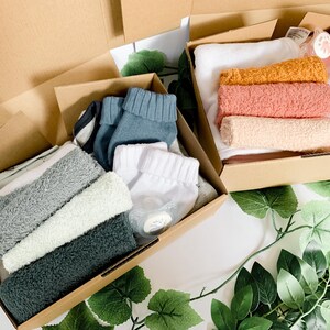 SMALL Baby Shower Hamper I Newborn Gift Hamper I New Baby Gift I Mum and Bub Hamper I Gender Neutral Gift Box image 3