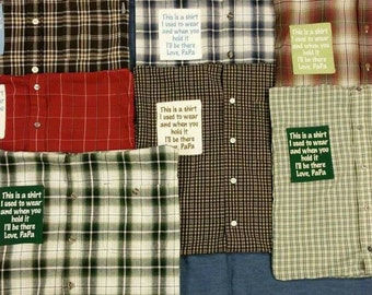 Puede incluir: Una colcha de retazos hecha de diferentes camisas a cuadros. Cada camisa tiene un pequeño parche bordado con el texto "This is a shirt I used to wear and when you hold it I'll be there Love, Papa".