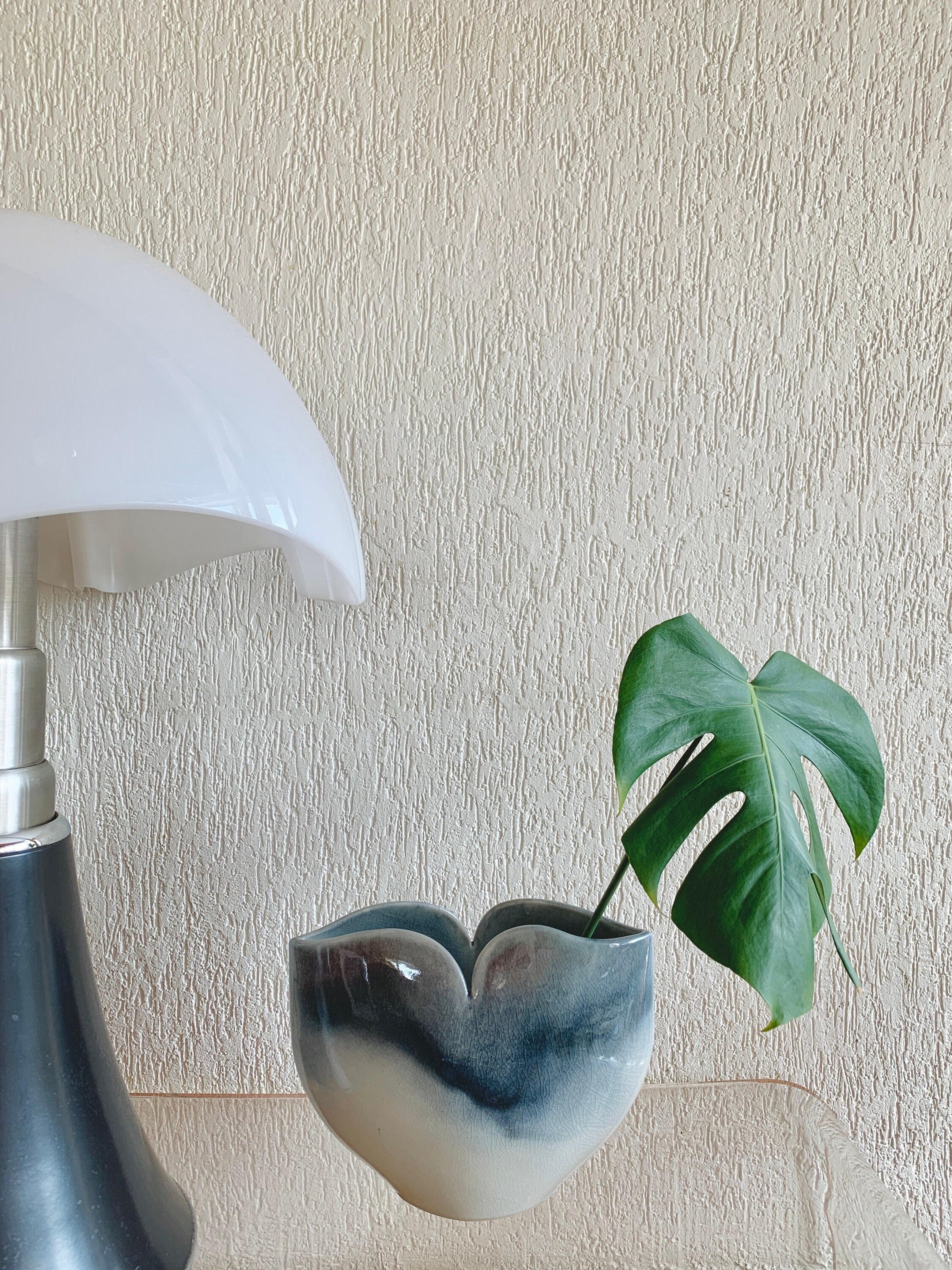 Grand Vase Vintage en Céramique Style Raku Forme Ginko Bleu Gris Japonnais Minimal