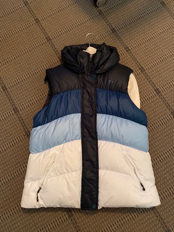 nike puffy vest